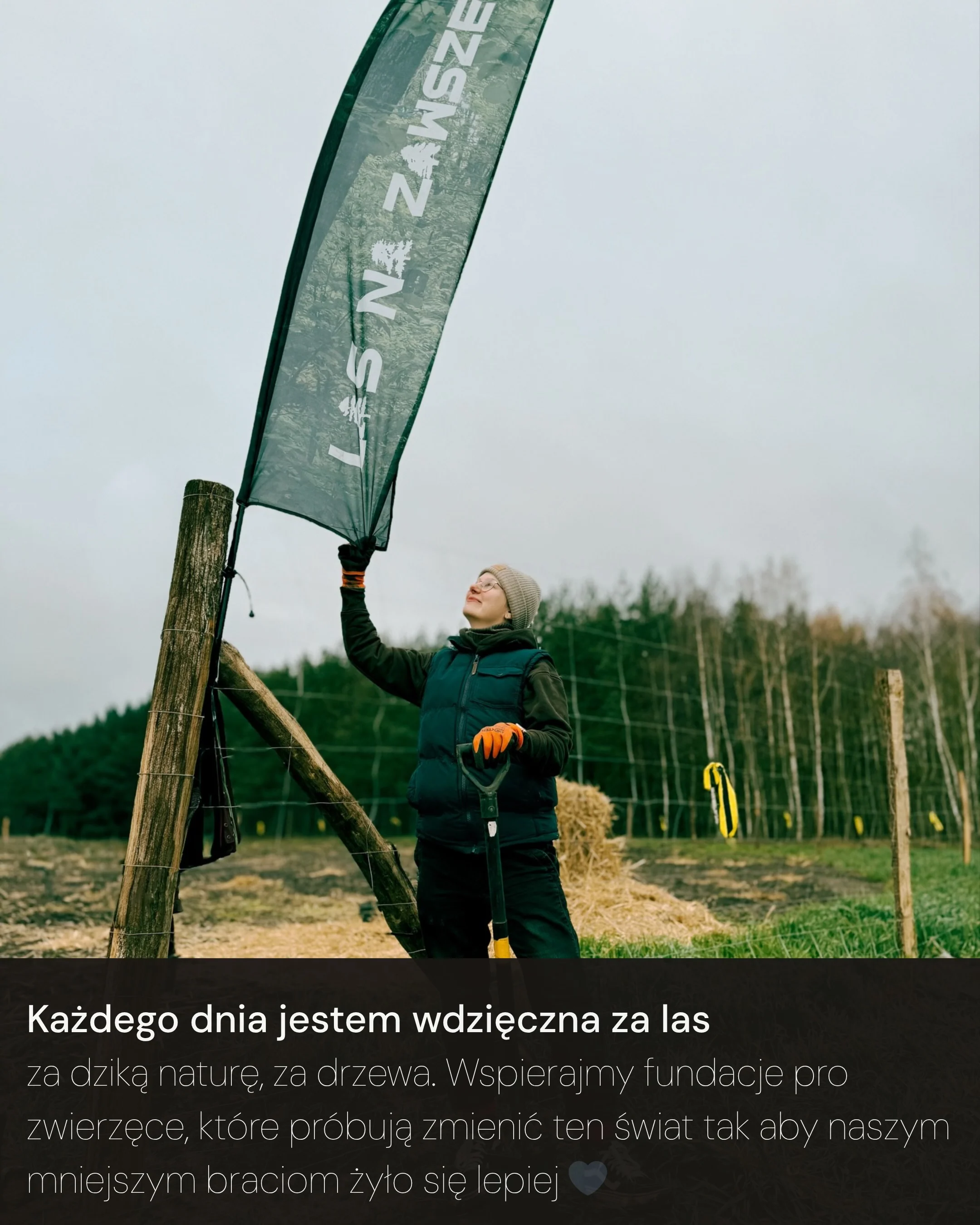 Karuzela przedstawia trzy tatuaże kotów oraz tatuaż odcisku kociej łapy, uzupełnione archiwalnymi zdjęciami i tekstem o prawach zwierząt., zdjęcie 6 z 6
